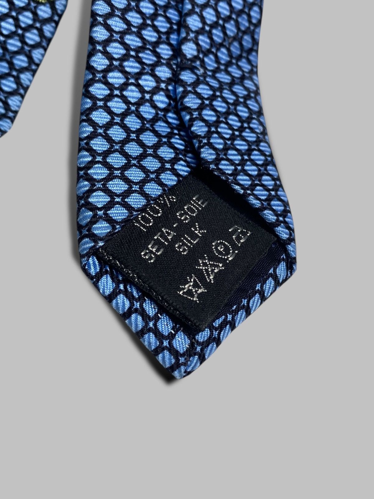 Versace Gianni Versace Rare Vintage Tie Blue Geometric Pattern Silk Size ONE SIZE - 12 Thumbnail
