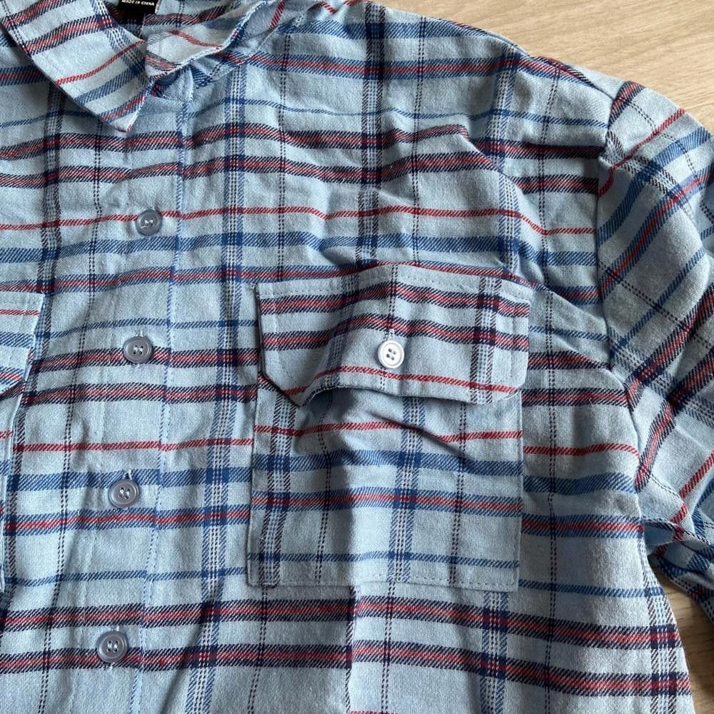 Forever 21 Stylish Cropped Blue Plaid Button-Up Shirt Size S / US 4 / IT 40 - 4 Thumbnail