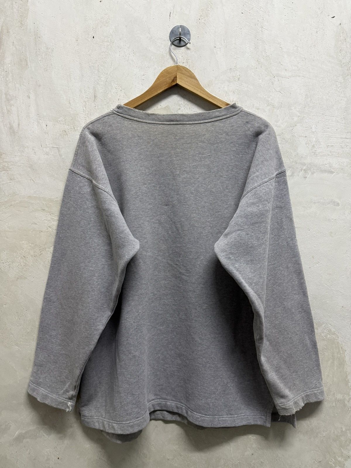MCM Distressed Vintage MCM Legere Big Logo Sweatshirt Size US L / EU 52-54 / 3 - 4 Thumbnail