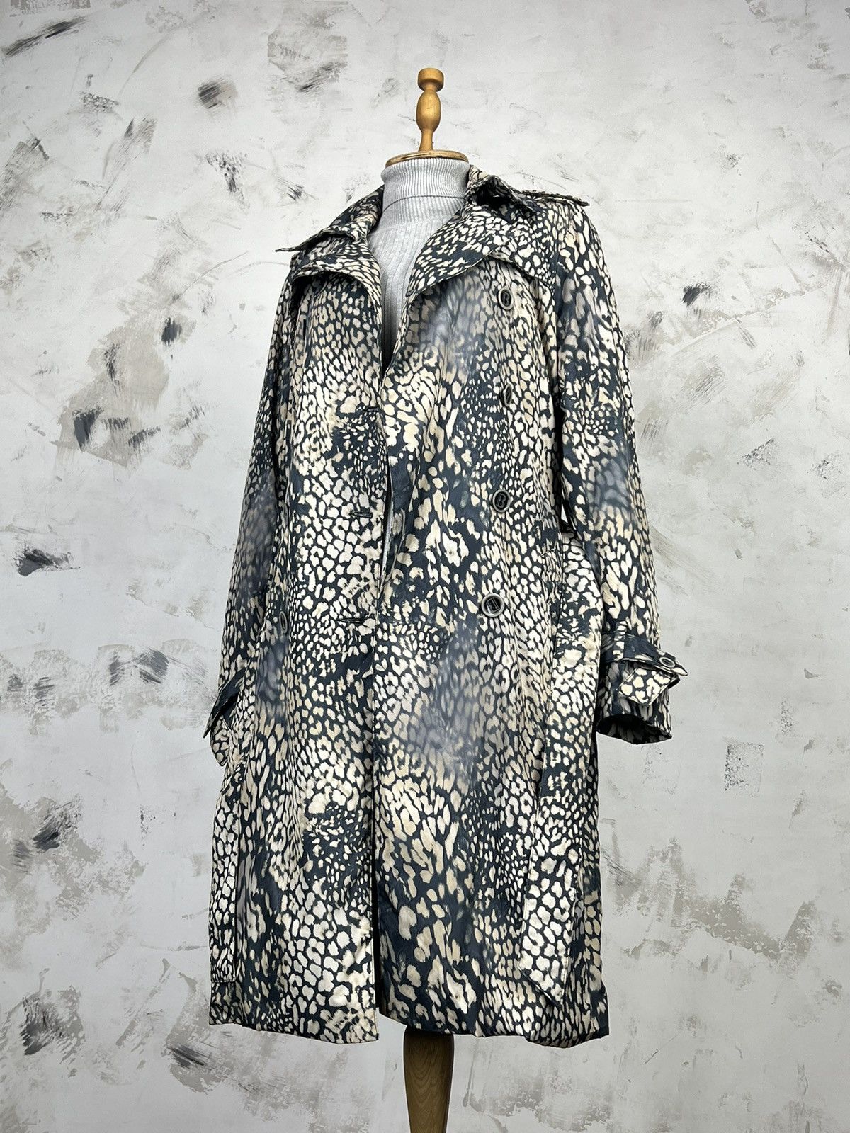 Balmain Vintage Balmain Animal Print Trench Coat Jacket Size M - L Size M / US 6-8 / IT 42-44 - 1 Thumbnail