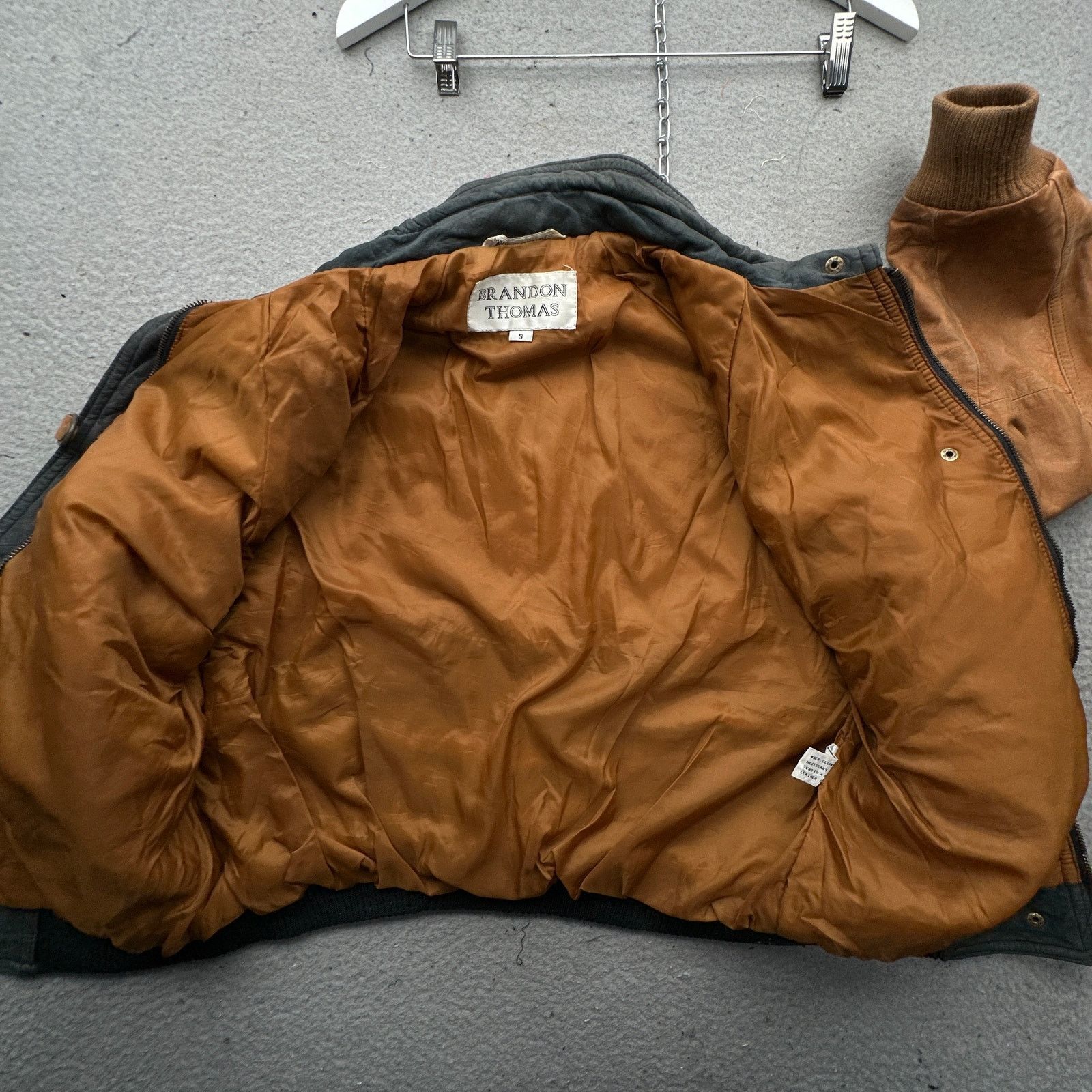 Other Vintage Brandon Thomas Two Tone Bomber Leather Jacket Small Size US S / EU 44-46 / 1 - 10 Thumbnail