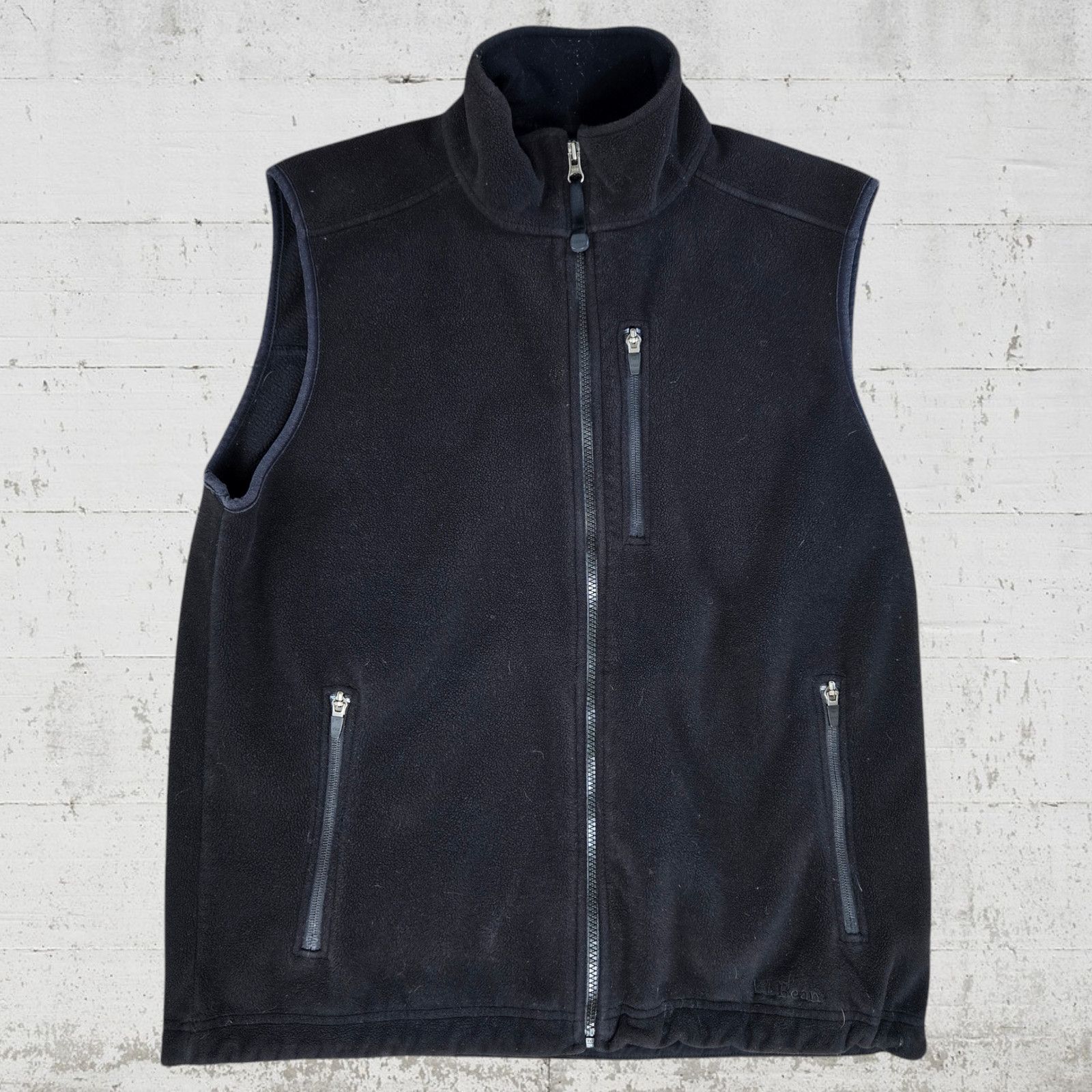 L.L. Bean L L Bean Black Fleece Vest Size Medium Size US M / EU 48-50 / 2 - 2 Thumbnail