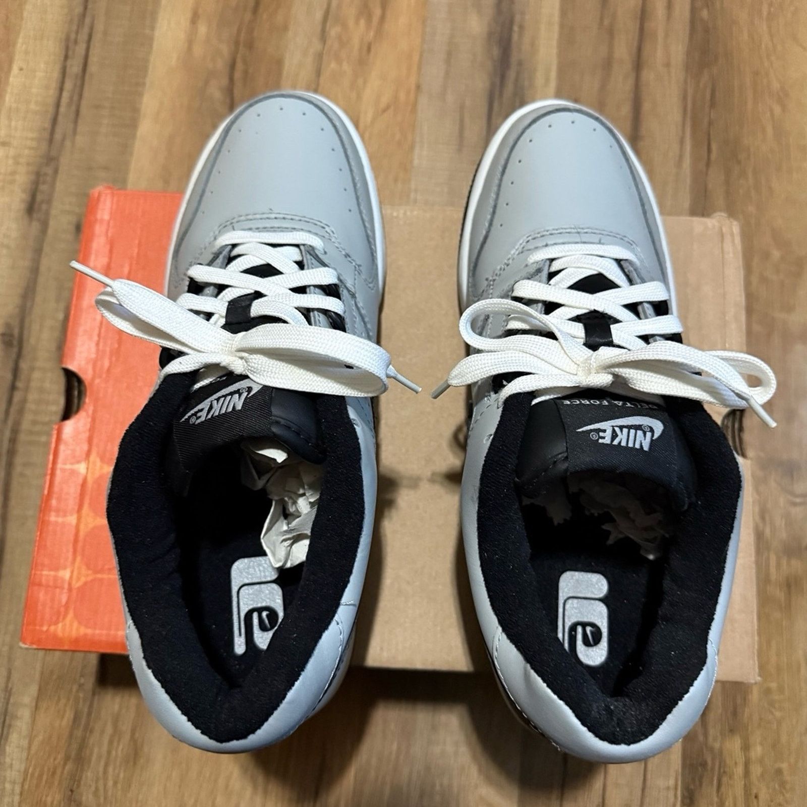 Nike 2004 Nike Delta Force Low Silver Black Size US 10.5 / EU 43-44 - 2 Thumbnail