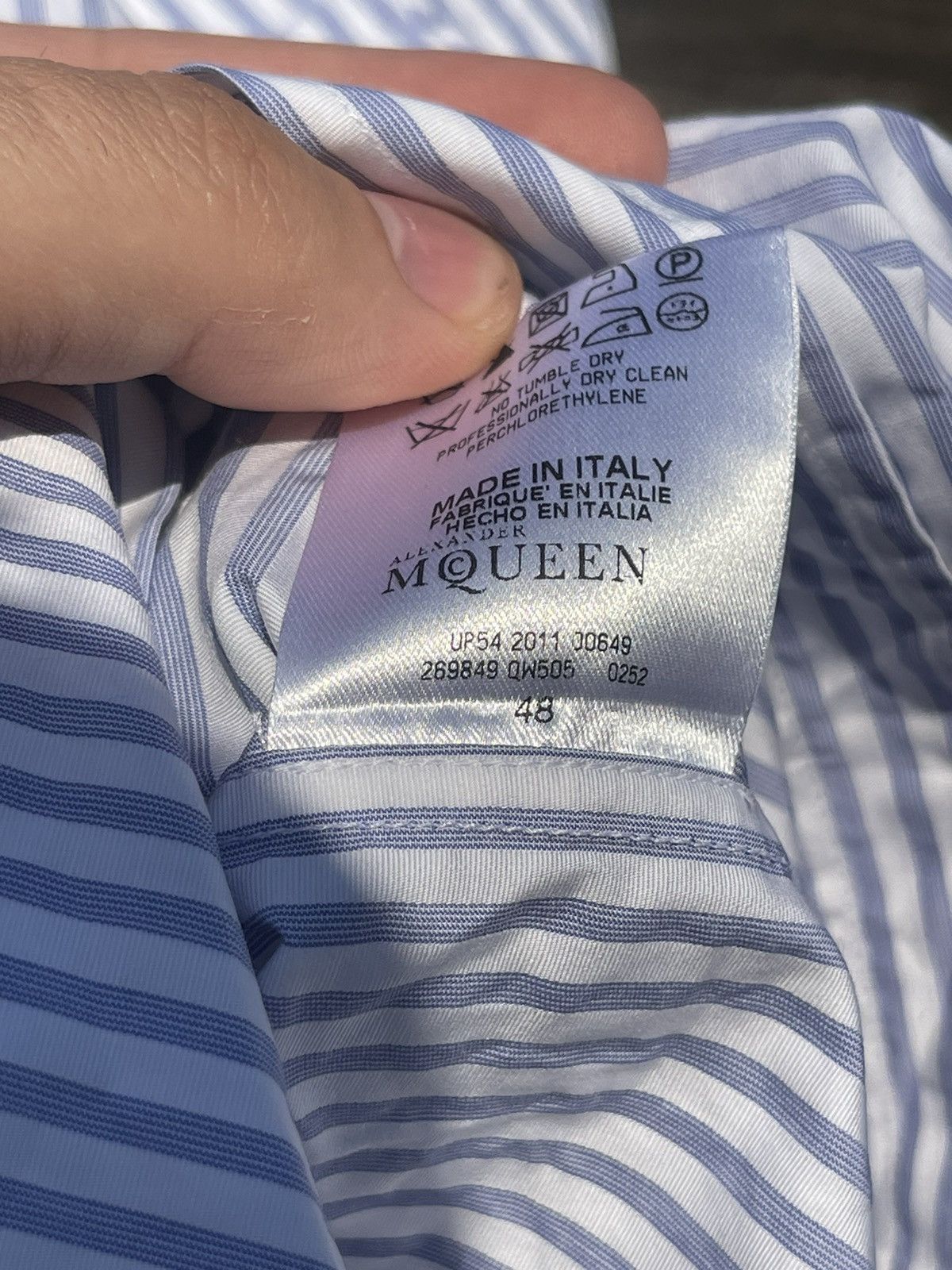 Alexander McQueen NWT 2011 Alexander McQueen bondage belt striped blue shirt Size US M / EU 48-50 / 2 - 8 Thumbnail