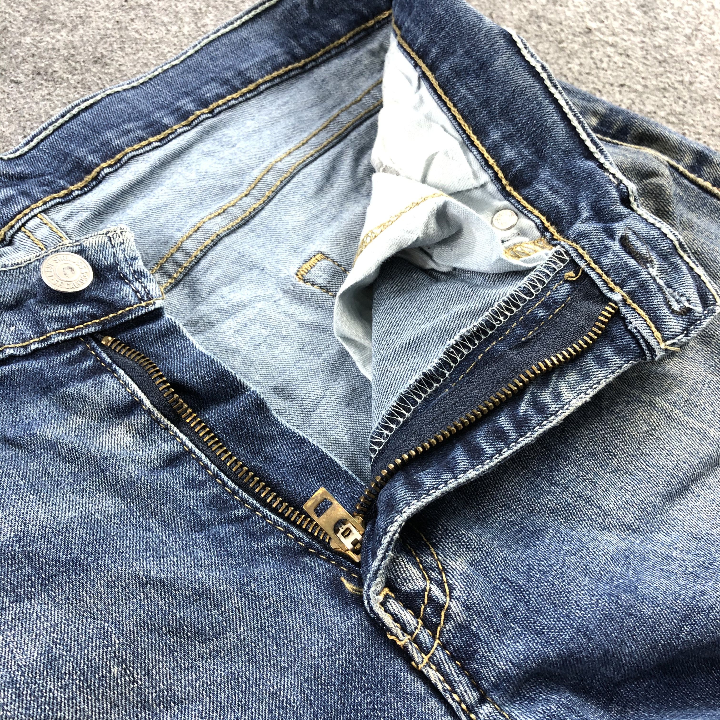 Levi's Vintage Blue Wash Levis 511 Jeans-J2278 Size US 33 - 12 Thumbnail