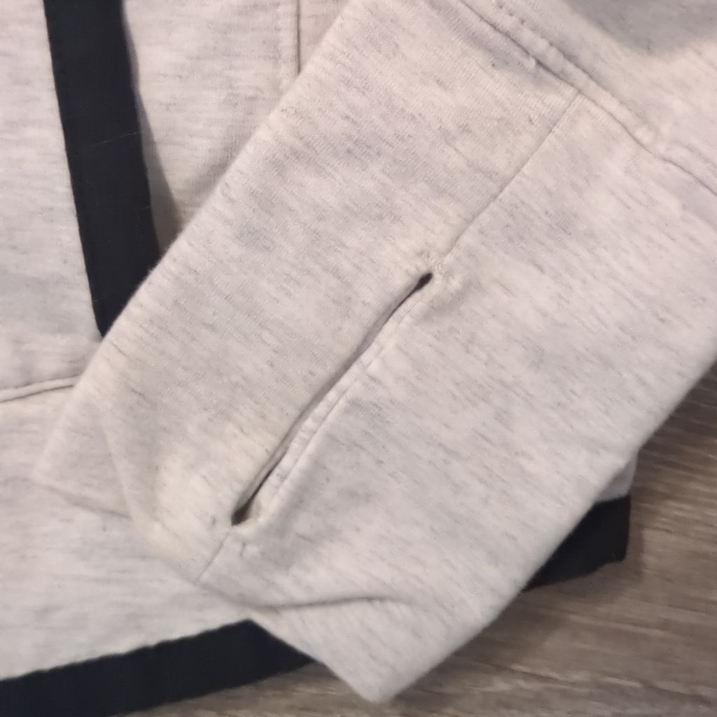 Athleta Athleta light gray and black hooded sweatshirt size XS Size XS / US 0-2 / IT 36-38 - 2 Thumbnail