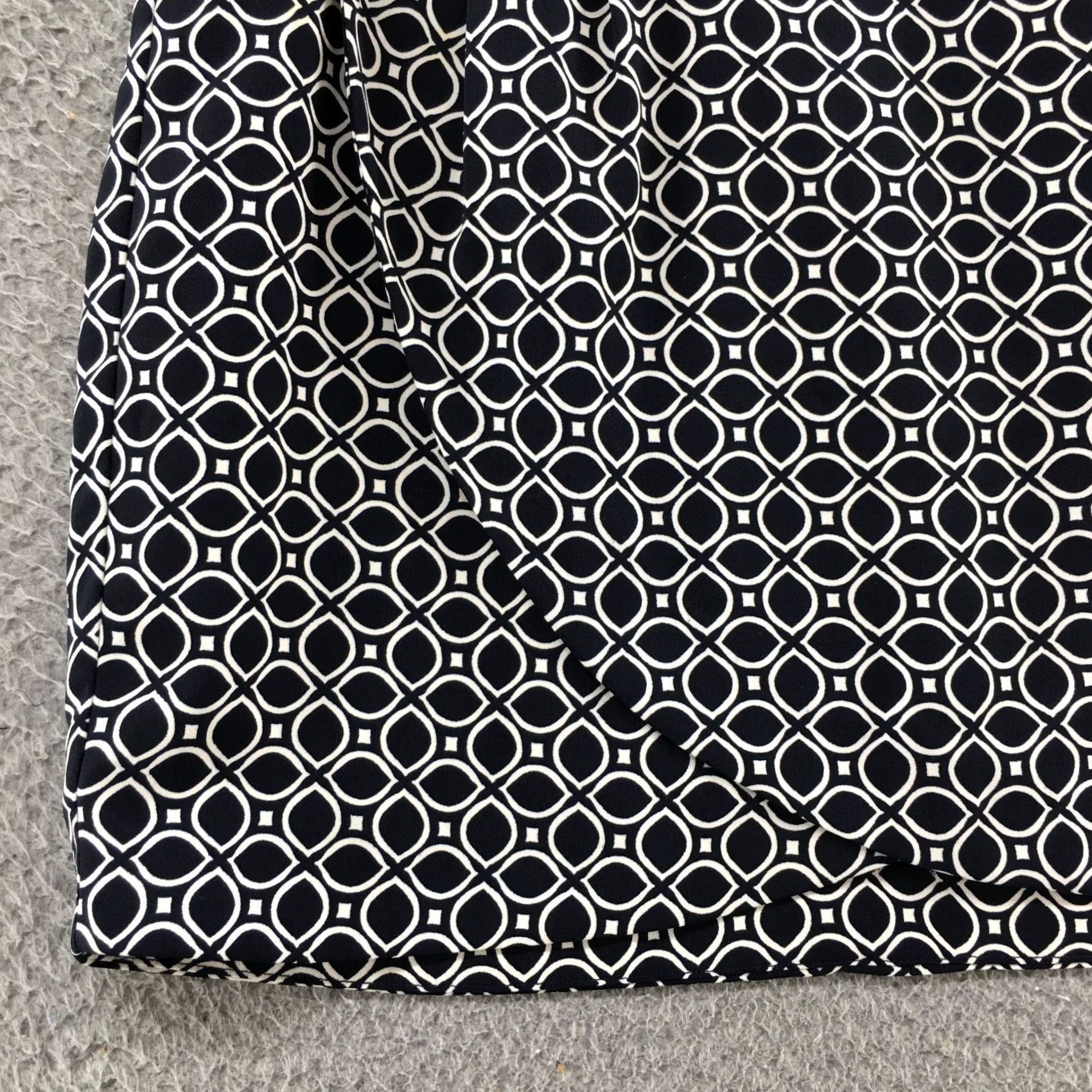 Banana Republic Banana Republic Mini Skirt Womens 2 Multicolor Floral Print Flat Front Zip Short Size 26" / US 2 / IT 38 - 4 Thumbnail