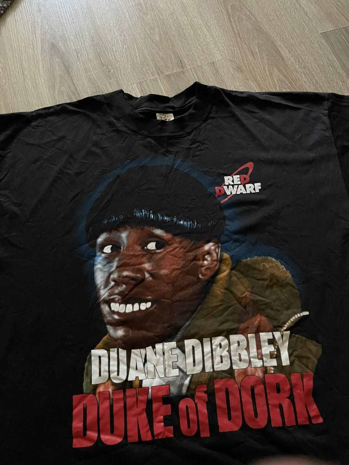 Vintage Vintage 90s Red Dwarf Duane Dibbley Promo Movie T Shirt Size US XL / EU 56 / 4 - 3 Thumbnail
