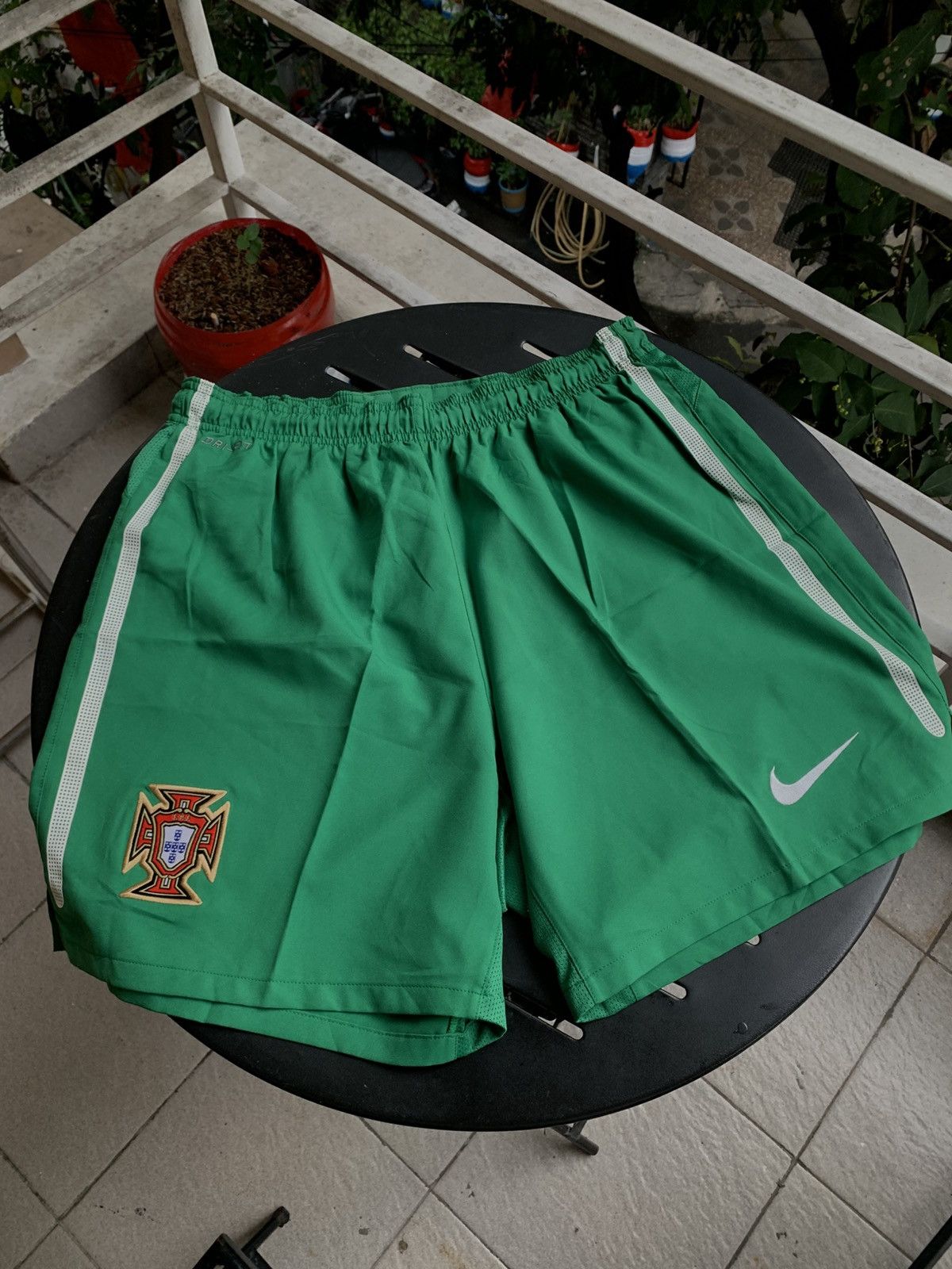 Nike Portugal Away 2010 Shortpants Size US 29 - 1 Thumbnail