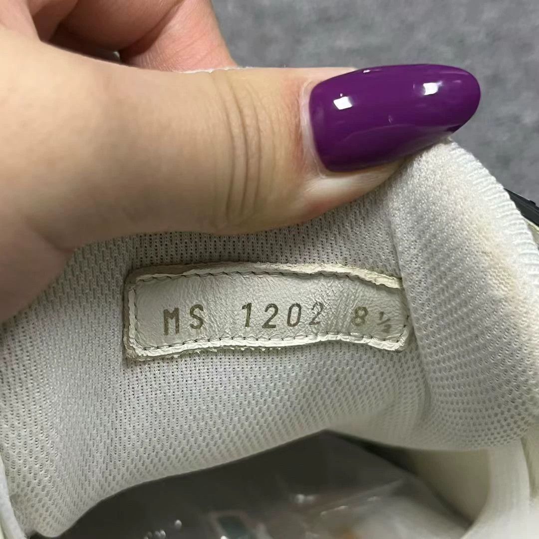 Louis Vuitton louis vuitton panda print low-top sneakers Size US 8.5 / EU 41-42 - 5 Thumbnail