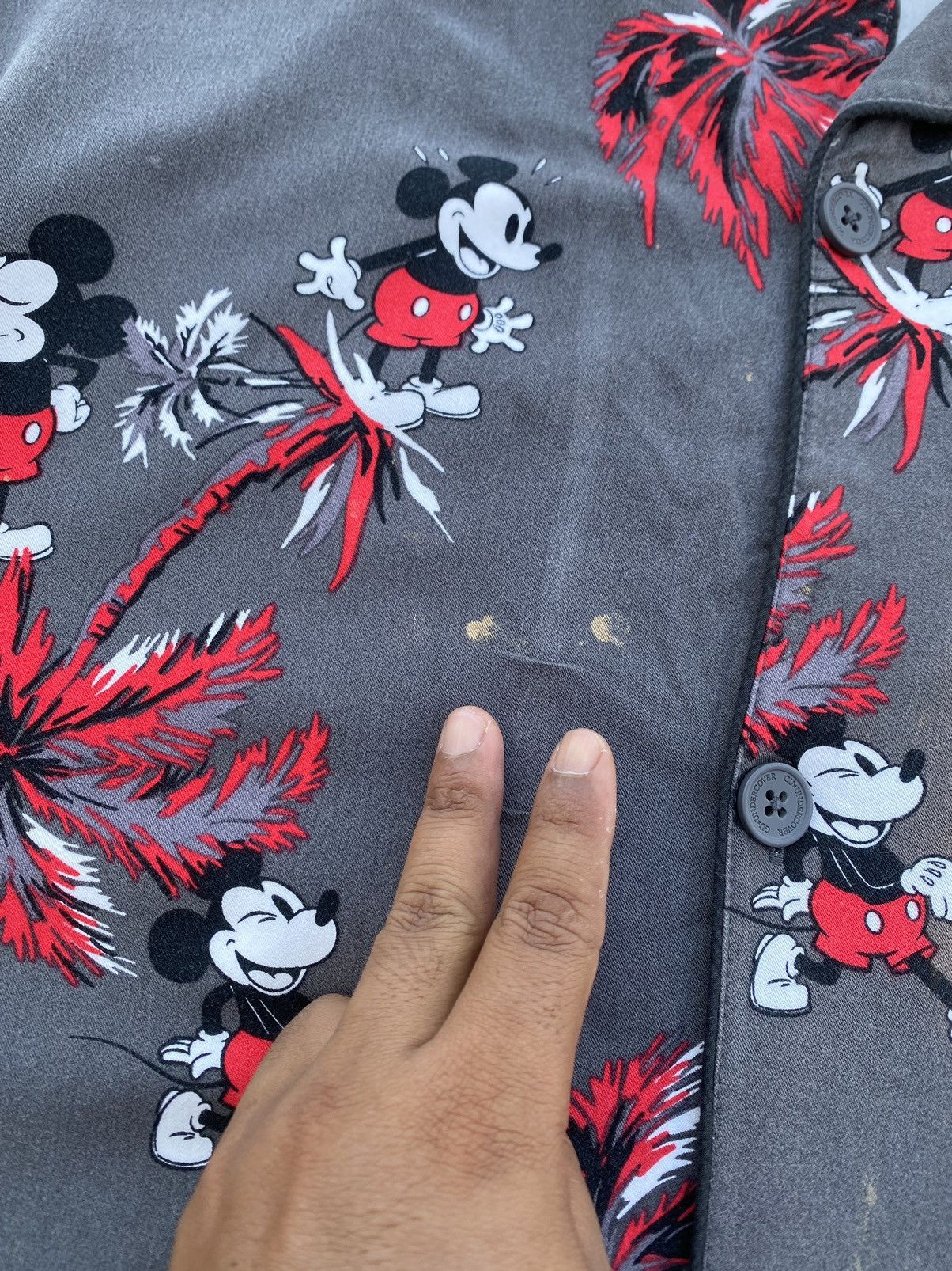 GU × Undercover Rare GU x Undercover Mickey Mouse Buttons Shirt Size US L / EU 52-54 / 3 - 14 Thumbnail
