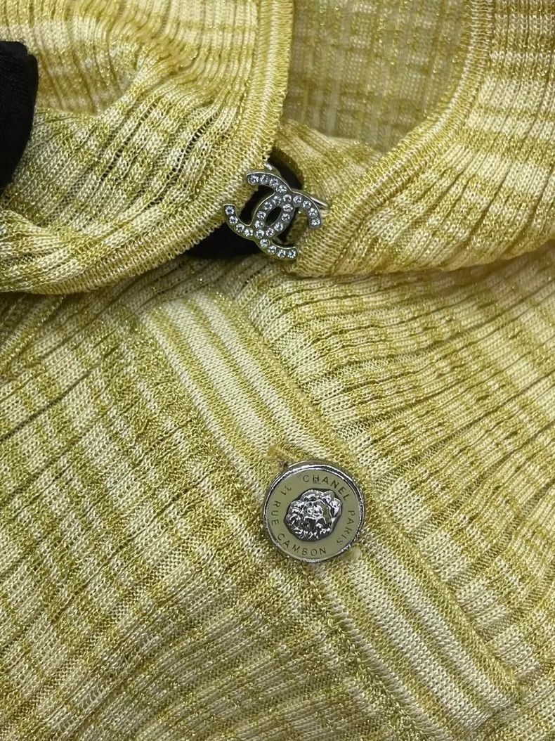 Chanel Chanel 22P yellow knitted cardigan jacket 2504-Nextarrow Size XS / US 0-2 / IT 36-38 - 4 Thumbnail