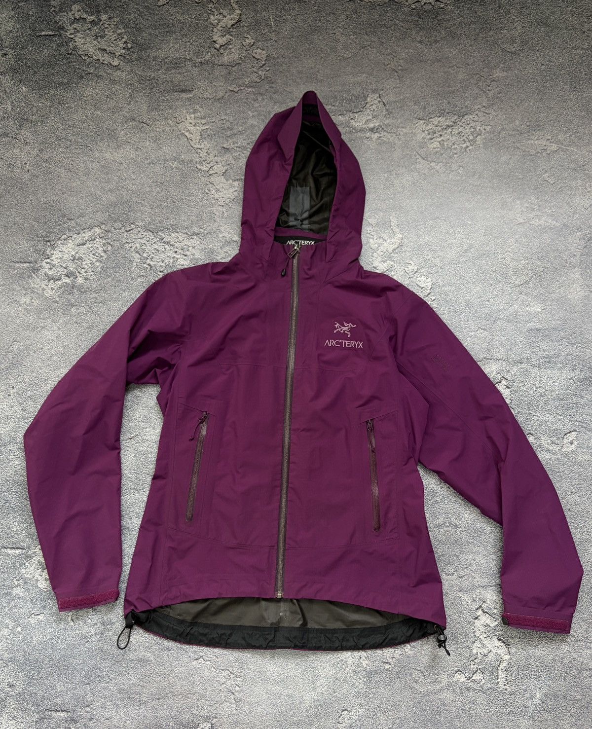 Arc'teryx Rare! Arc'teryx Beta SL Women’s Purple GORE-TEX Jacket S Size S / US 4 / IT 40 - 2 Thumbnail