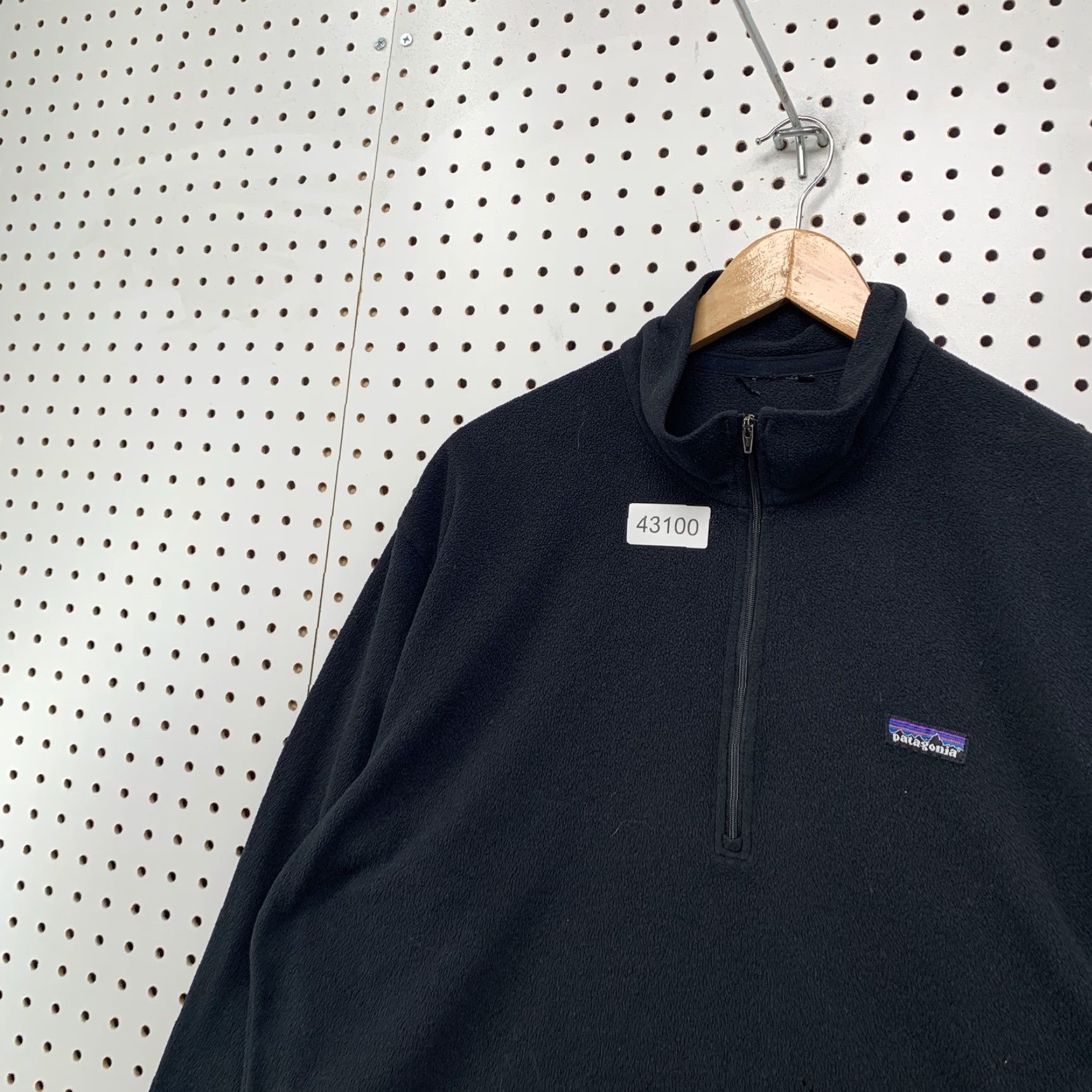 Patagonia Patagonia 1/4 Zip Black Pullover Sweatshirt Mens XL Black Micro Fleece Size US XL / EU 56 / 4 - 2 Thumbnail