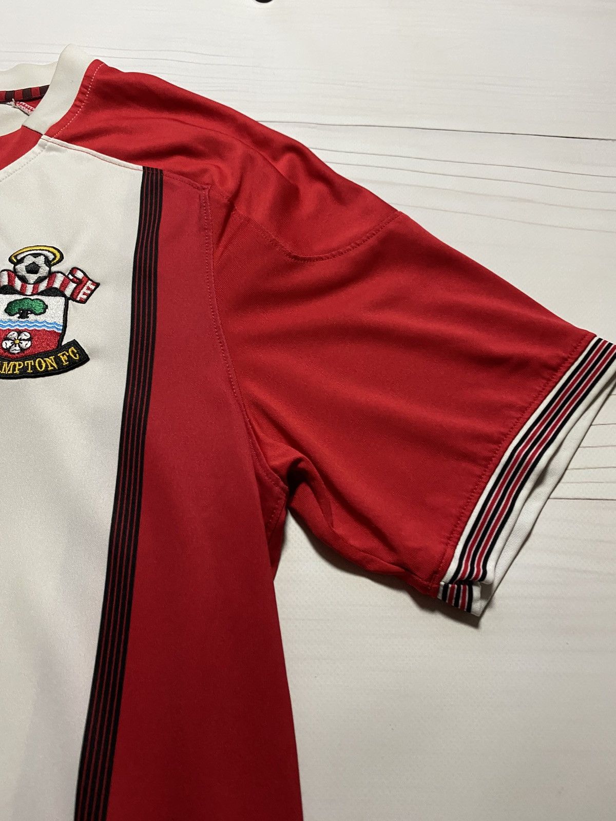 Under Armour Vintage Under Armour Southampton 2017/18 #2 player jersey Size US M / EU 48-50 / 2 - 7 Thumbnail
