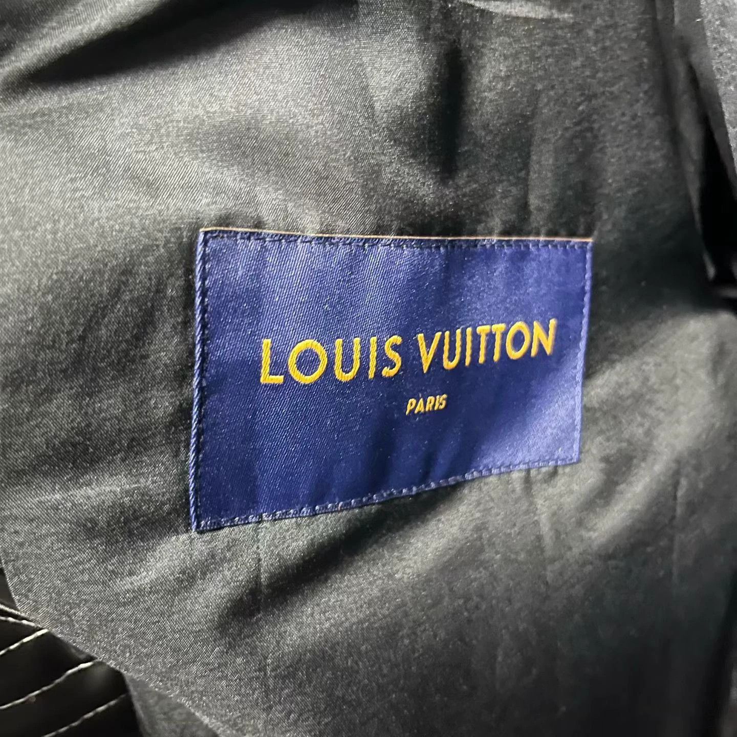 Louis Vuitton louis vuitton black hooded puffer jacket Size US L / EU 52-54 / 3 - 2 Thumbnail