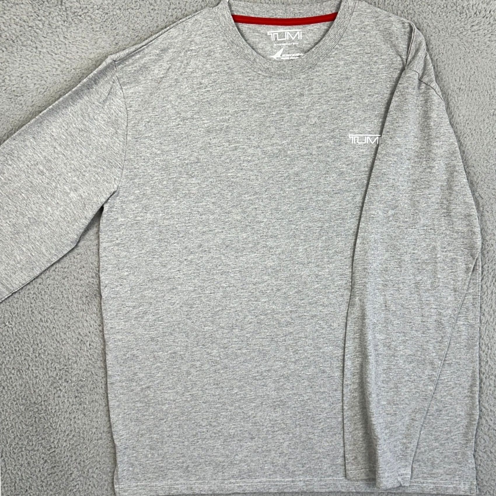 Tumi TUMI Air India T-Shirt Mens XL Light Grey Crewneck Long Sleeve Tee Casual Logo Size US XL / EU 56 / 4 - 2 Thumbnail