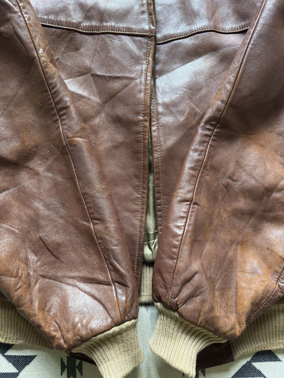 Vintage Vintage 1950s Brown Leather Bomber Jacket Size US L / EU 52-54 / 3 - 3 Thumbnail