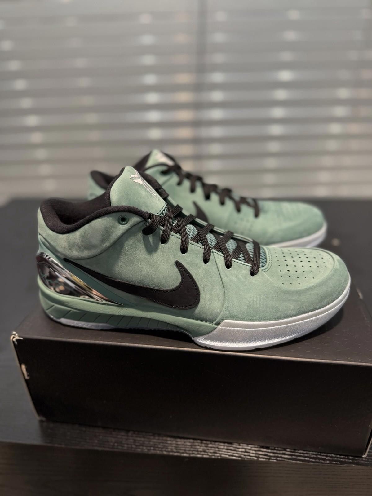 Han Kjobenhavn Men’s 10.5 - Kobe 4 Protro ‘Girl Dad’ (FQ3545-300) New Size US 10.5 / EU 43-44 - 3 Thumbnail