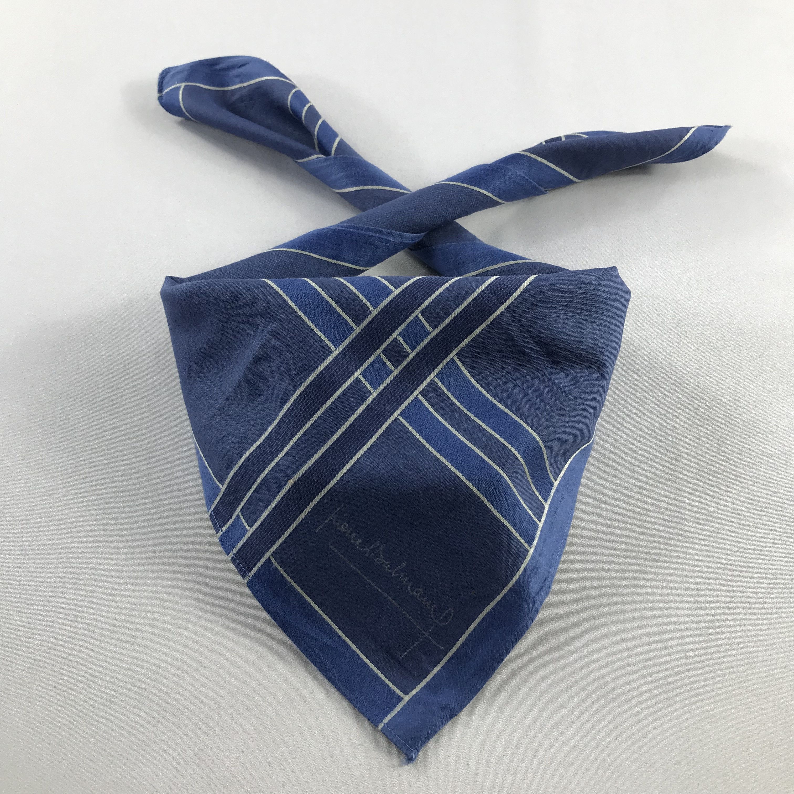 Pierre Balmain Pierre Balmain Handkerchief / Bandana / Neckerchief C812 Size ONE SIZE - 1 Thumbnail