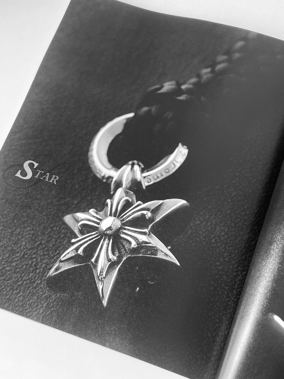 Chrome Hearts 1999 Chrome Hearts Magazine Catalog Mook Book Richard Stark Size ONE SIZE - 4 Thumbnail