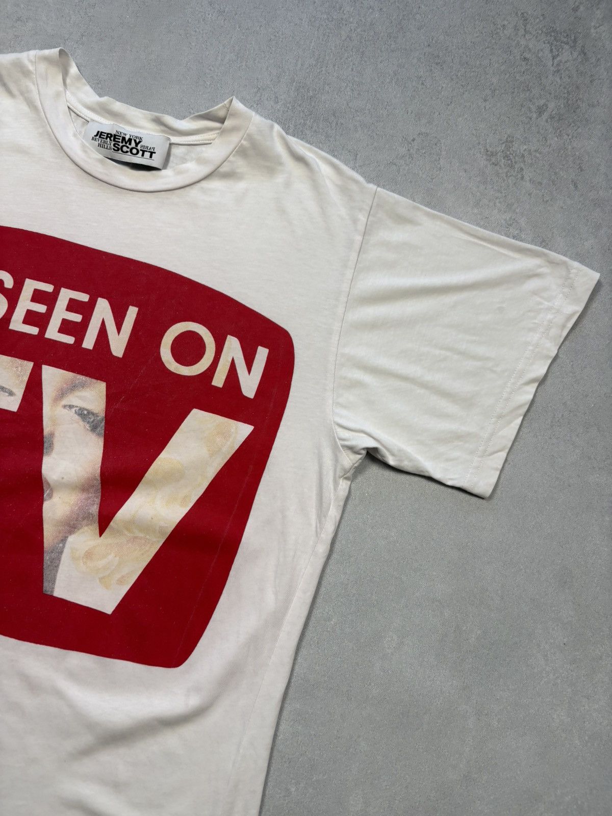 Jeremy Scott 2000s Jeremy Scott As Seen On TV T-Shirt Vintage Y2K 00s Tee Size US S / EU 44-46 / 1 - 2 Thumbnail