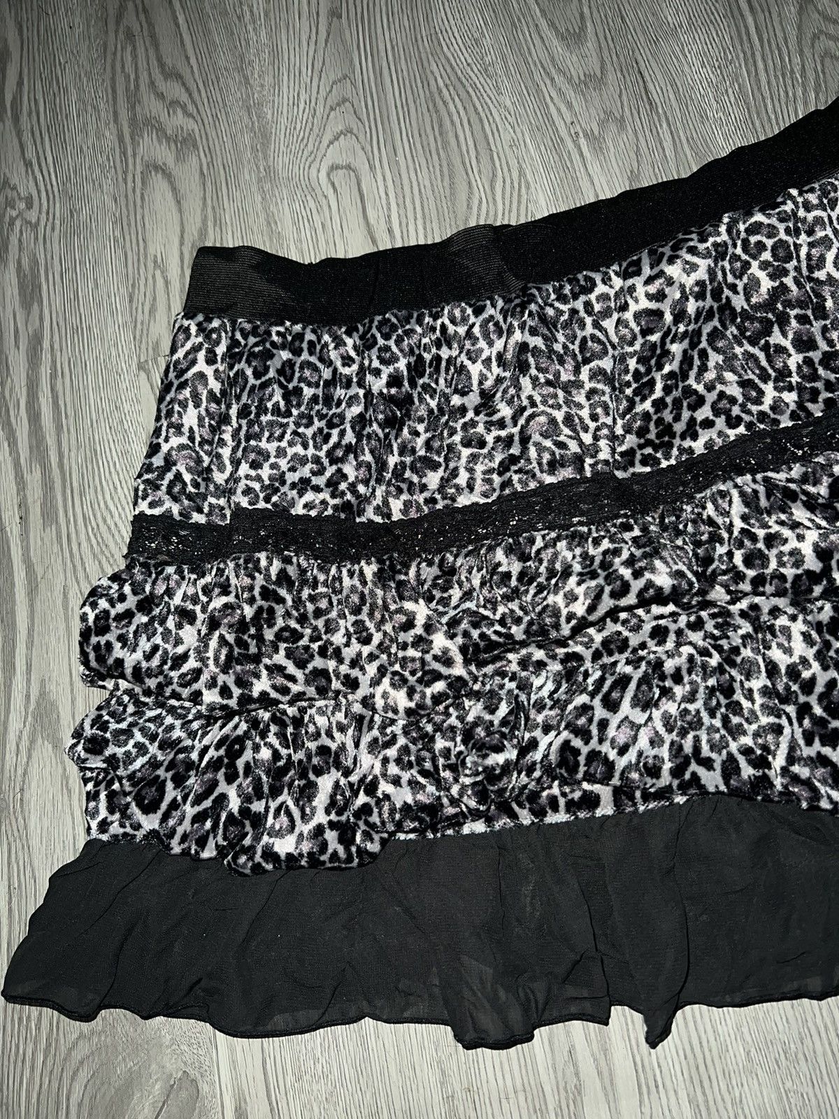 Japanese Brand Leopard lace mini skirt 🐆➕ Size 27" / US 4 / IT 40 - 4 Thumbnail