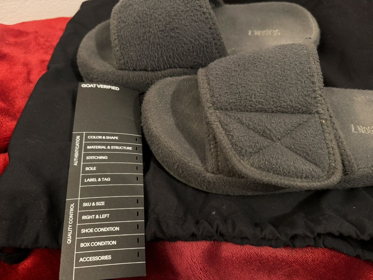 Yeezy Yeezy season 7 fleece slides Size US 6.5 / EU 39-40 - 8 Thumbnail