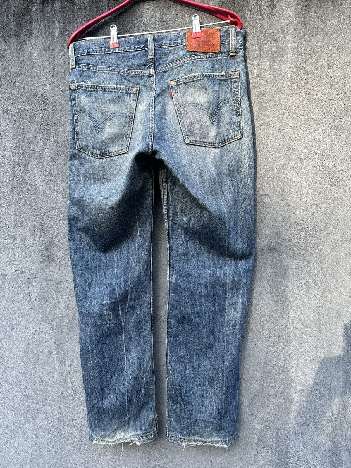 Levi's Vintage Clothing 👹Vintage THRASHED Levi’s 502 Baggy Jeans Size US 31 - 7 Thumbnail
