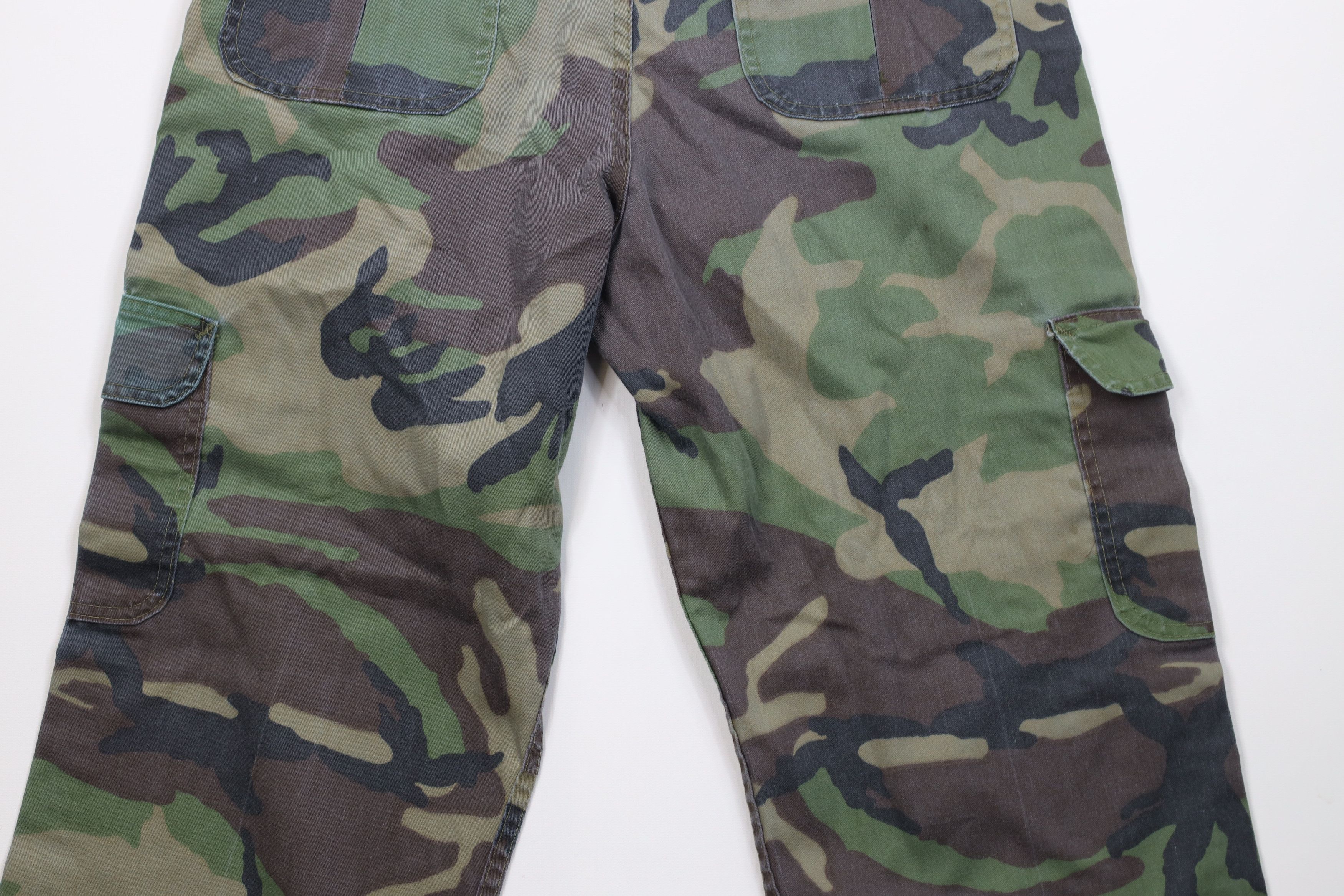 Vintage Vintage 70s 80s Streetwear Wide Leg Camouflage Utility Pants Size US 32 / EU 48 - 12 Thumbnail