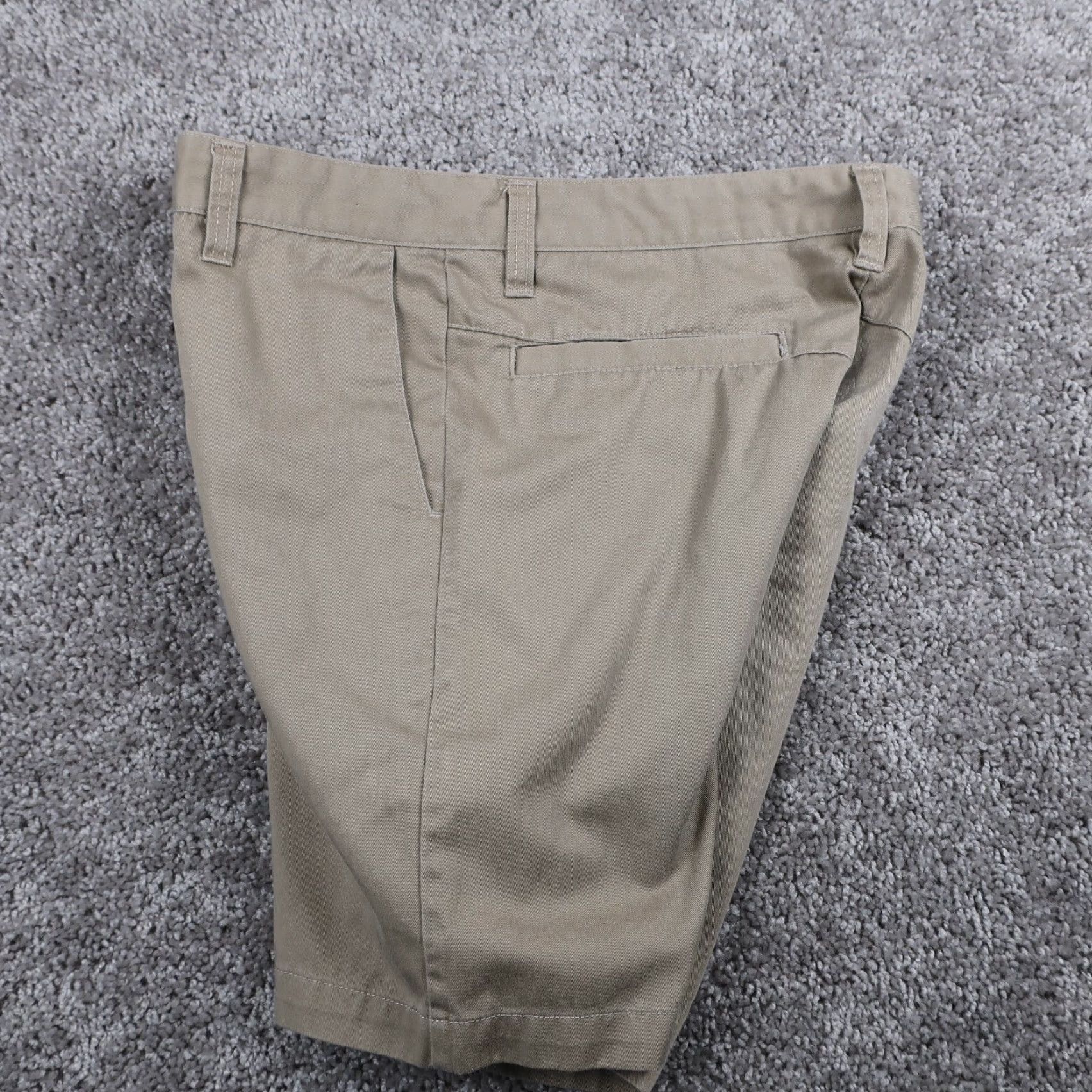 Volcom Volcom Shorts Men's 30 Brown Chino Bermuda 10.5 Inseam Pockets Breathable# style Bermuda# Casual# Men# Brown# 60% Cotton 40% Poly Size US 30 / EU 46 - 6 Thumbnail