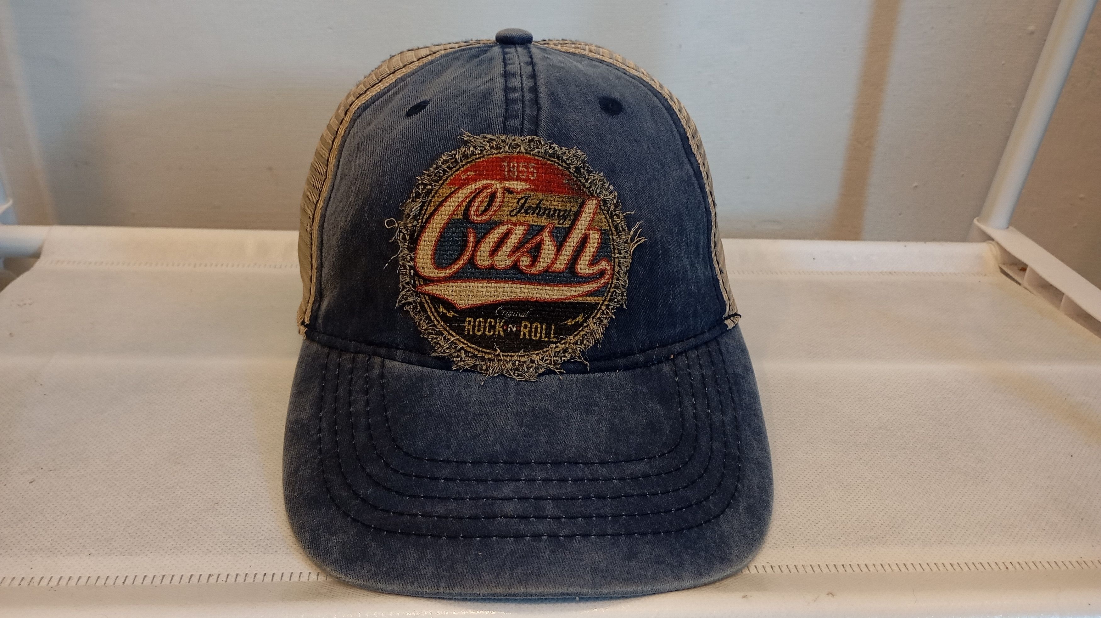 Band Tees Johnny Cash Trucker Hat Cap Size ONE SIZE - 1 Thumbnail