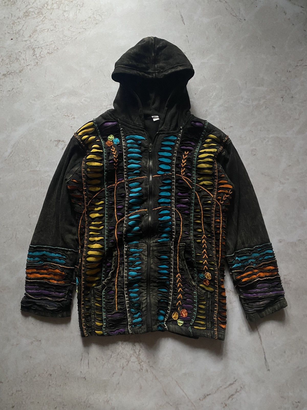 Handmade Crazy vintage patchwork Y2k Hoodie From Nepal Japanese style Size US L / EU 52-54 / 3 - 1 Thumbnail