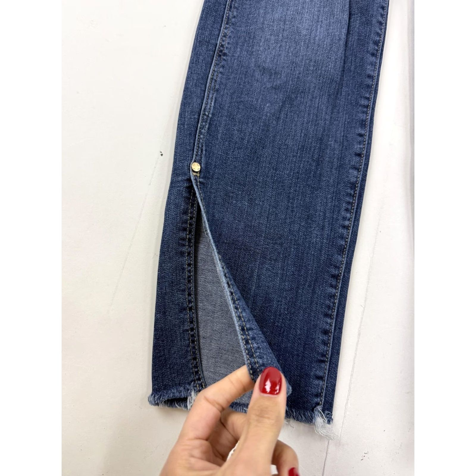 Vintage Liverpool Womens Jeans 8 Blue Medium Wash Cropped Raw Hem Split Leg Stretch Denim 5-Pocket Womens Clothing Boys? Size 30" / US 8 / IT 44 - 2 Thumbnail