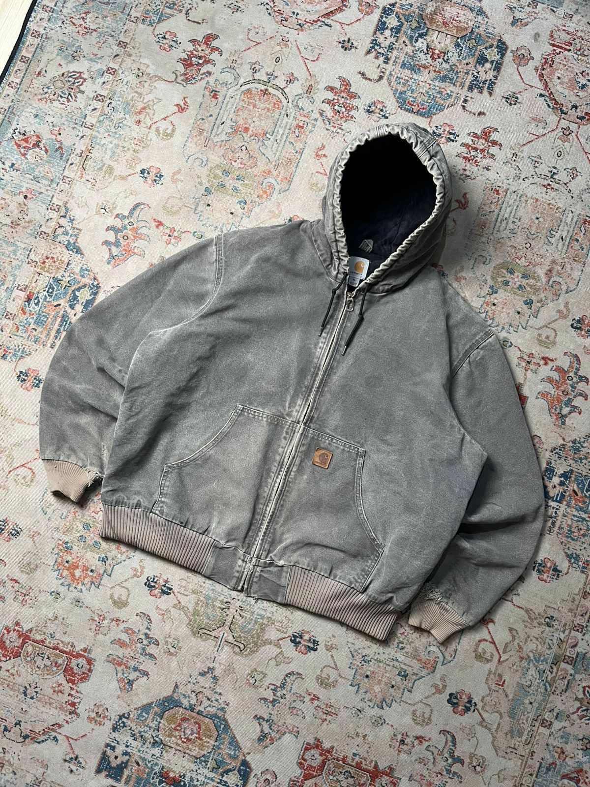 Carhartt Vintage Thrashed Carhartt J130GVL Active Jacket Gravel Grey Size US XL / EU 56 / 4 - 2 Thumbnail