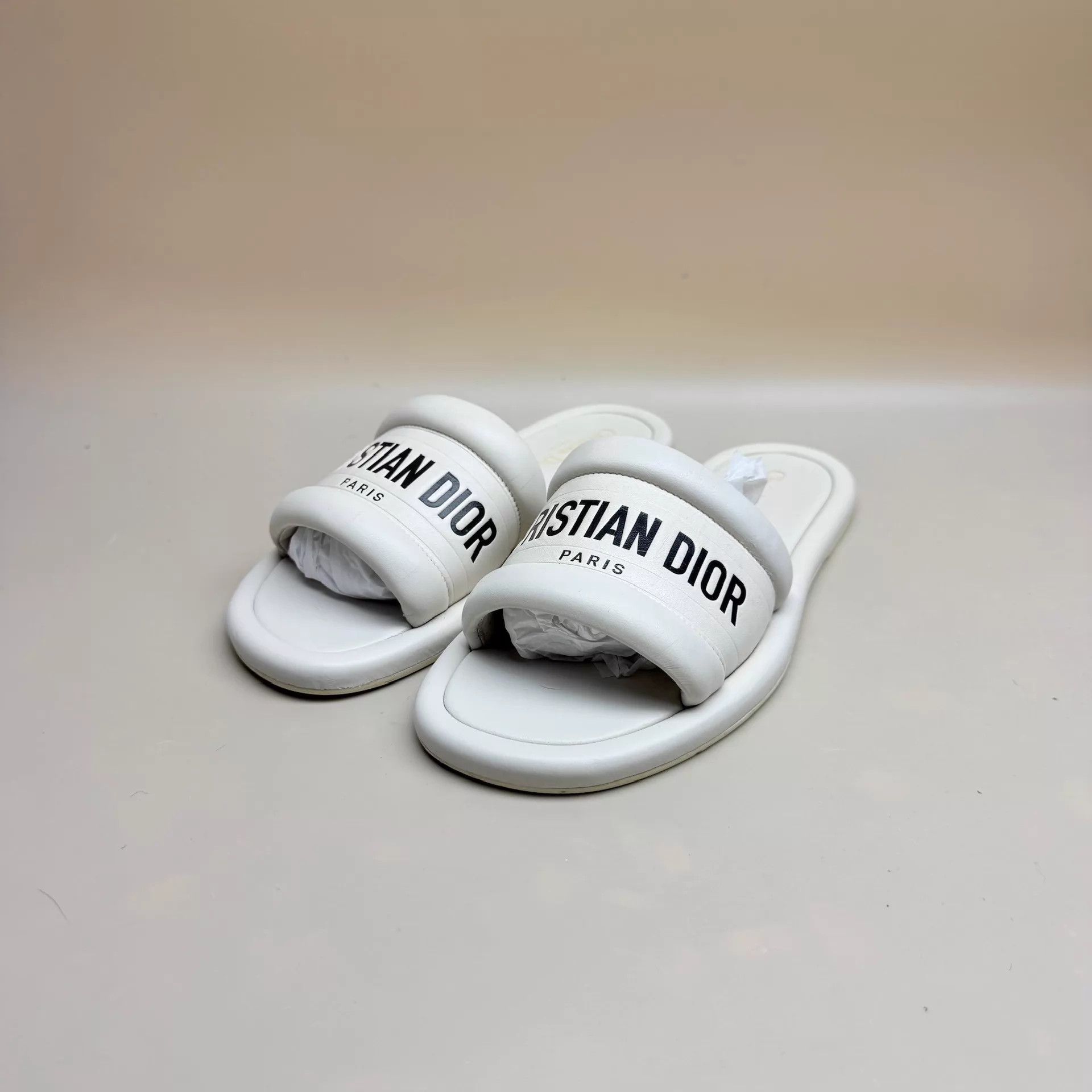 Dior Dior Cloud Slippers 38 B&W Logo Print 95 New Size US 7.5 / IT 37.5 - 1 Thumbnail