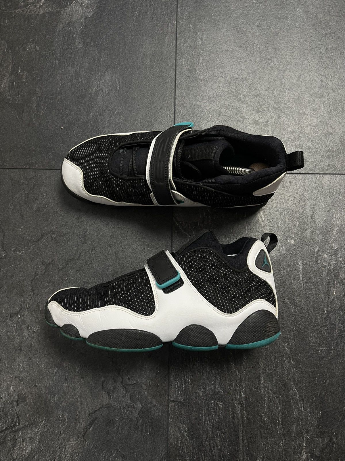 Streetwear Air Jordan Black Cat Retro Black Turbo Green White Size US 8.5 / EU 41-42 - 9 Thumbnail