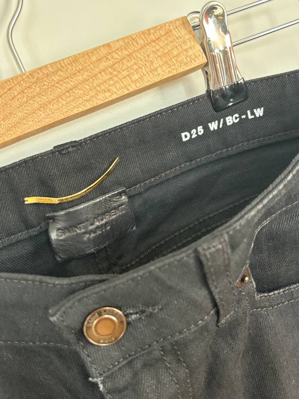 Saint Laurent Paris Saint Laurent Cropped Distressed Denim Jeans Size 28" / US 6 / IT 42 - 6 Thumbnail