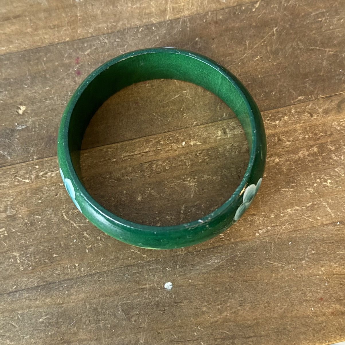 Vintage Vintage green wooden hand painted flower bangle bracelet Size ONE SIZE - 3 Thumbnail