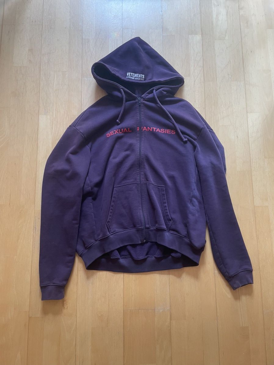 Vetements Sexual Fantasies Cropped Hoodie W/ Shoulder Pads | Grailed