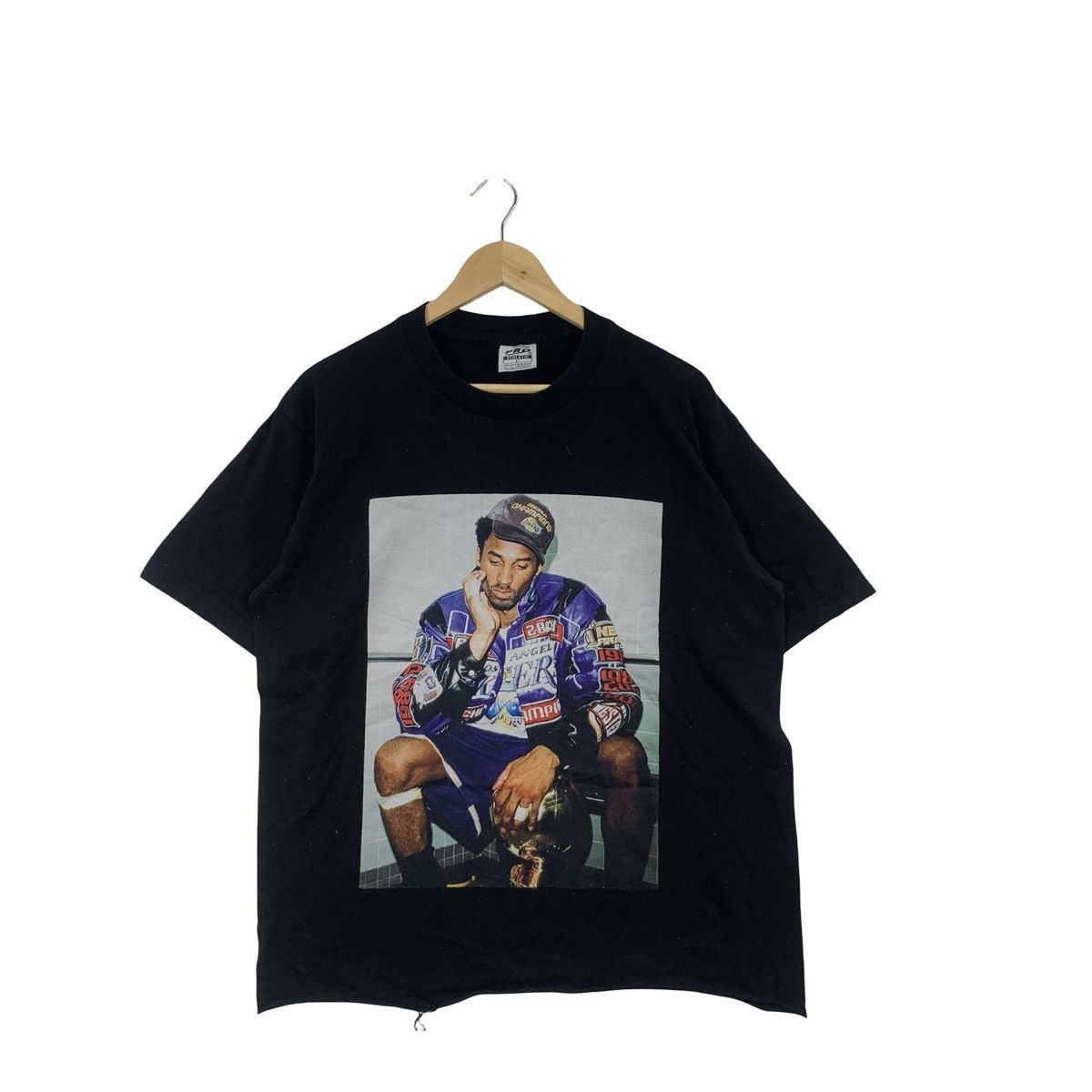 Vintage Vintage KOBE BRYANT 2001 Champion Nostalgic Graphic Tee Size US L / EU 52-54 / 3 - 3 Thumbnail