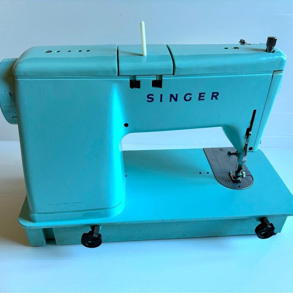 Designer Vintage blue zigzag singer sewing machine model 348 Size ONE SIZE - 1 Thumbnail