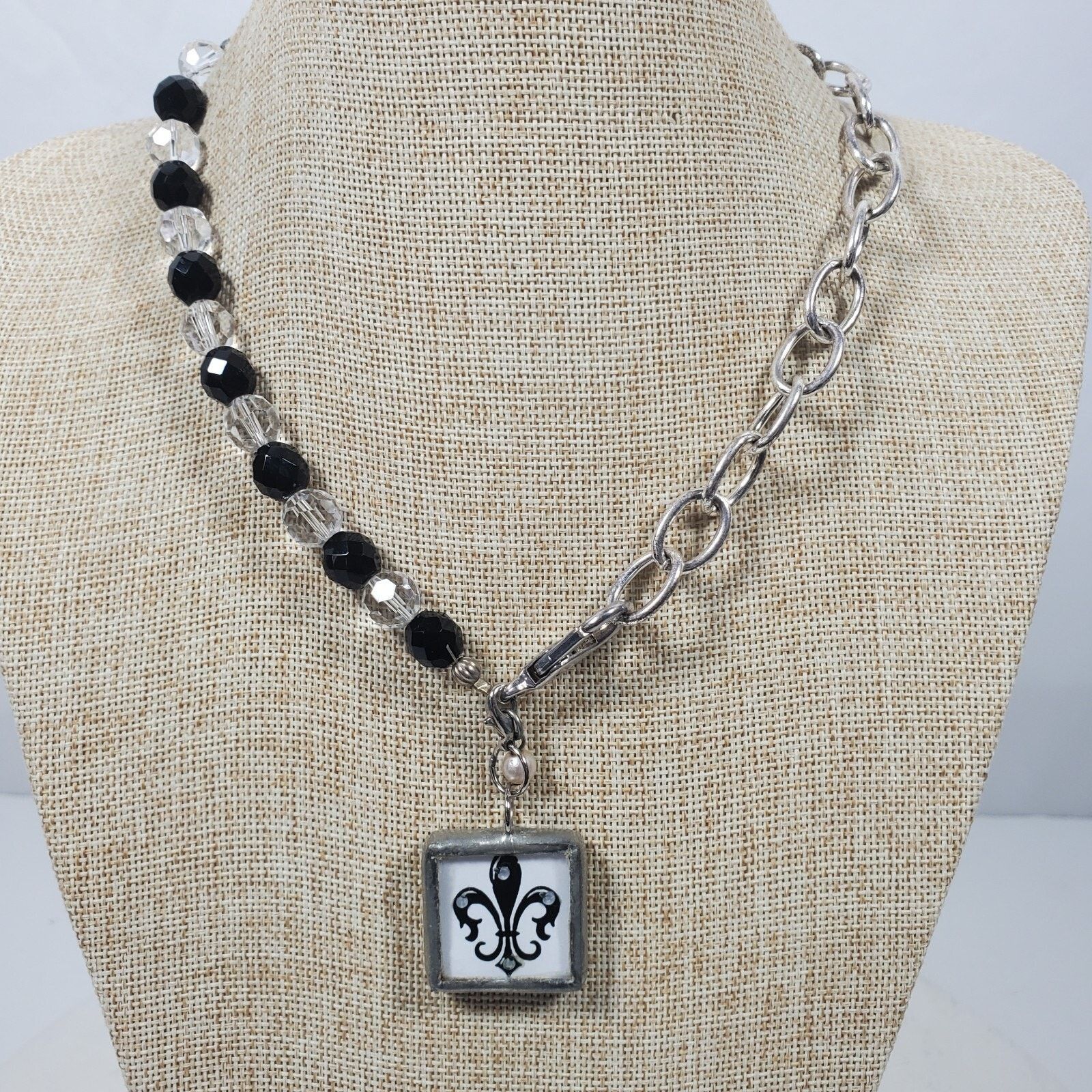 The Unbranded Brand Fleur de Lis Choker Necklace Clear Black Silver Tone 16 Inch Size ONE SIZE - 1 Thumbnail