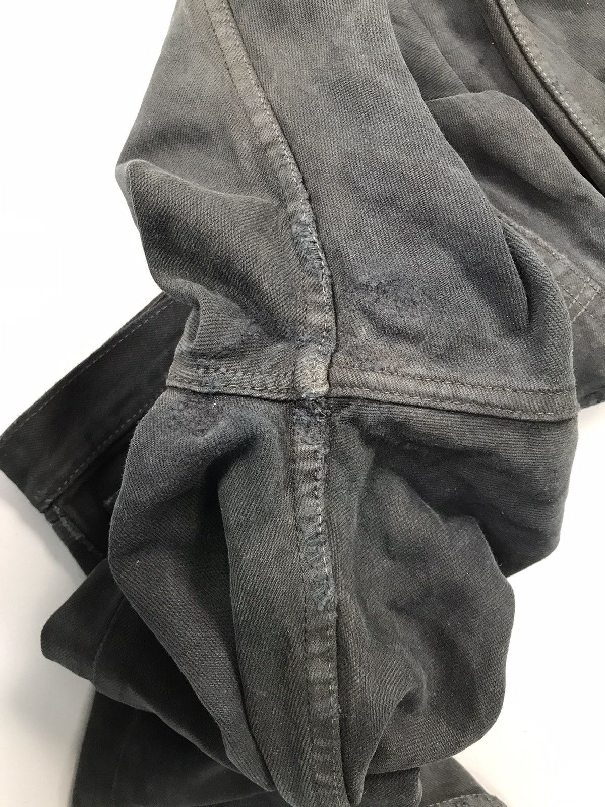 Levi's Vintage Levi’s 501 paper tab distressed denim Size US 30 / EU 46 - 7 Thumbnail