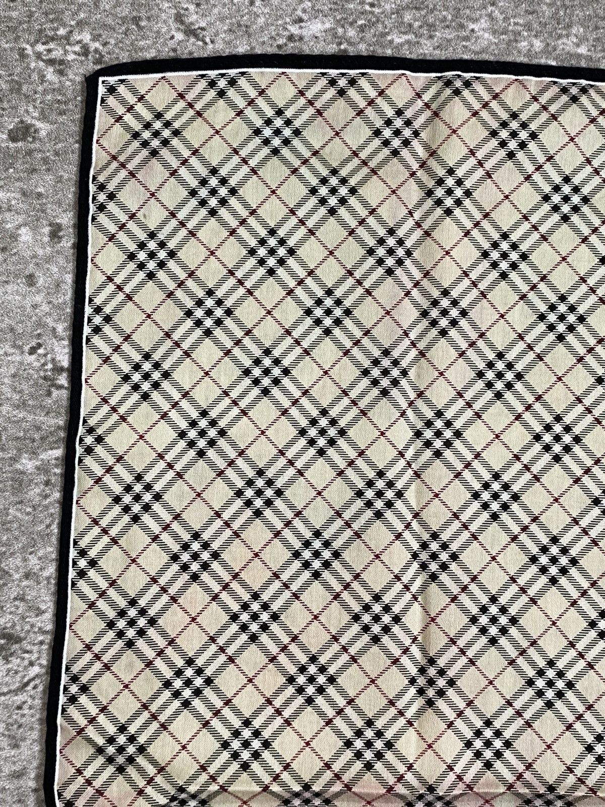 Burberry Burberrys Handkerchief / Bandana / Neckerchief Size ONE SIZE - 5 Thumbnail