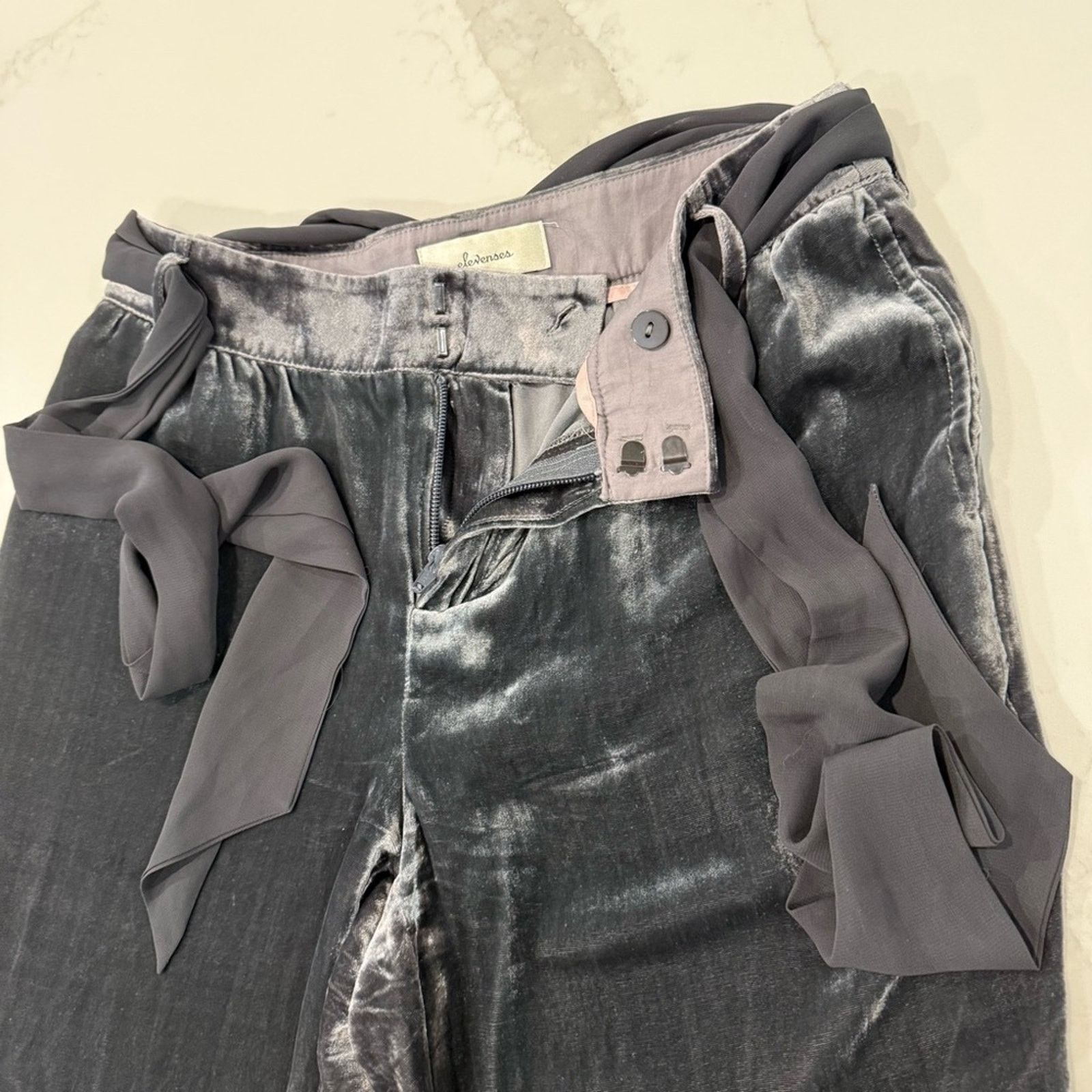 Anthropologie Anthropologie Elevenses Velvet Ribbon Tie Trousers Womens 2 Size 26" / US 2 / IT 38 - 7 Thumbnail