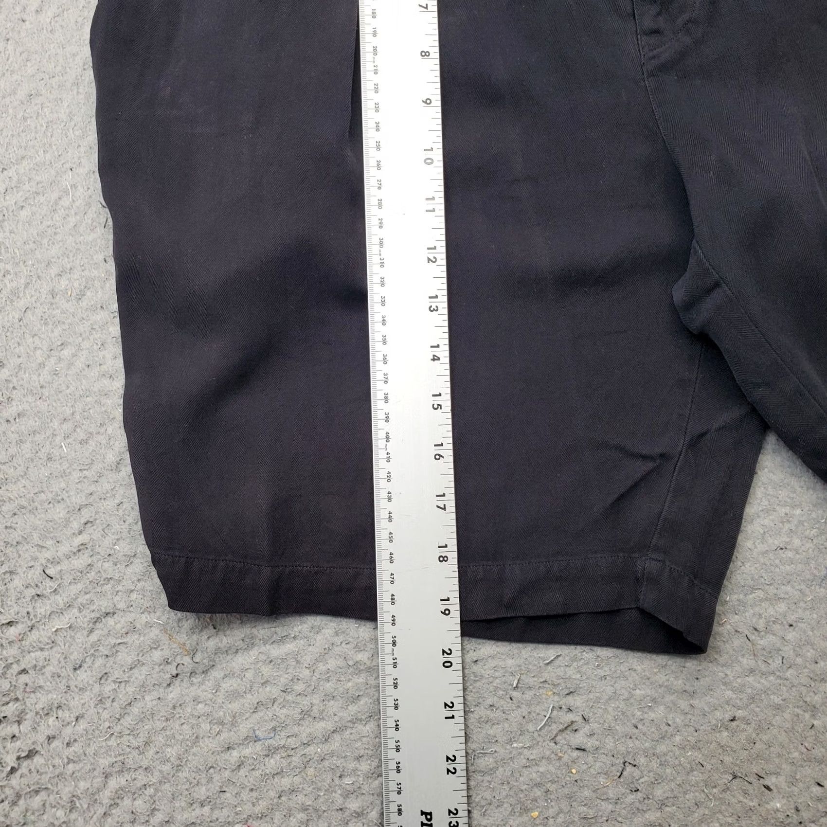 Tommy Bahama Tommy Bahama Shorts Mens 35 Black Silk Performance Pleated Relax Beach Vacation Shirt Size US 35 - 3 Thumbnail