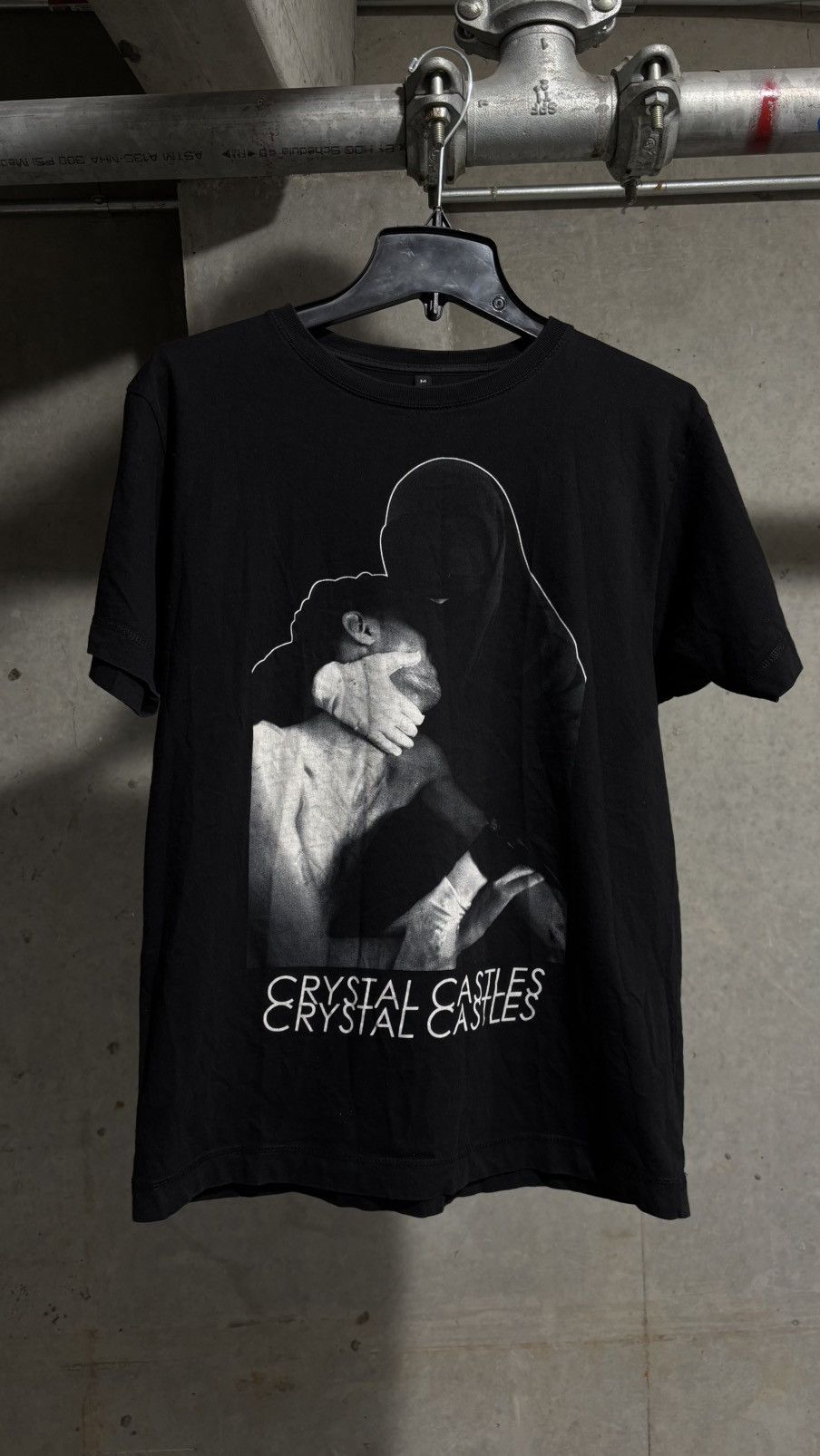 Band Tees Crystal Castles (lll) Album Tee Size US M / EU 48-50 / 2 - 1 Thumbnail