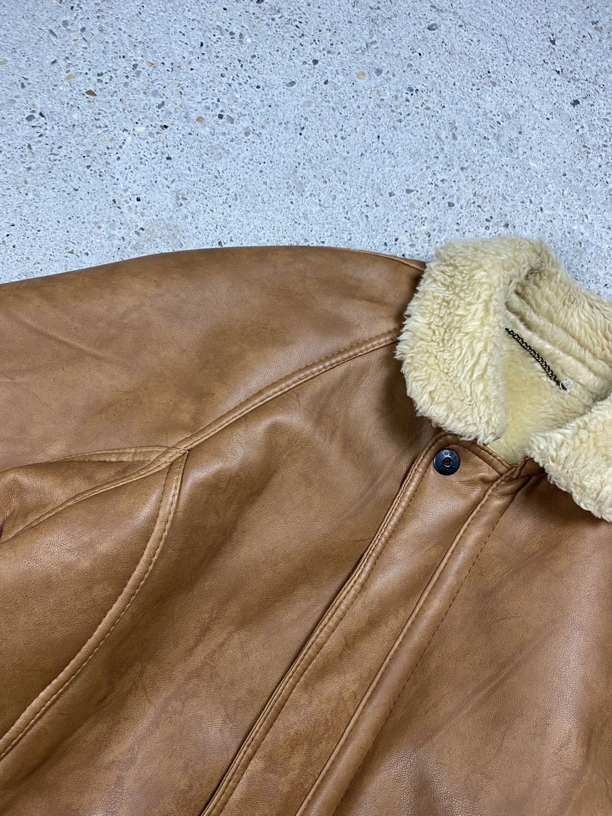 Vintage Shearling leather jacket brown vintage Size US XL / EU 56 / 4 - 6 Thumbnail
