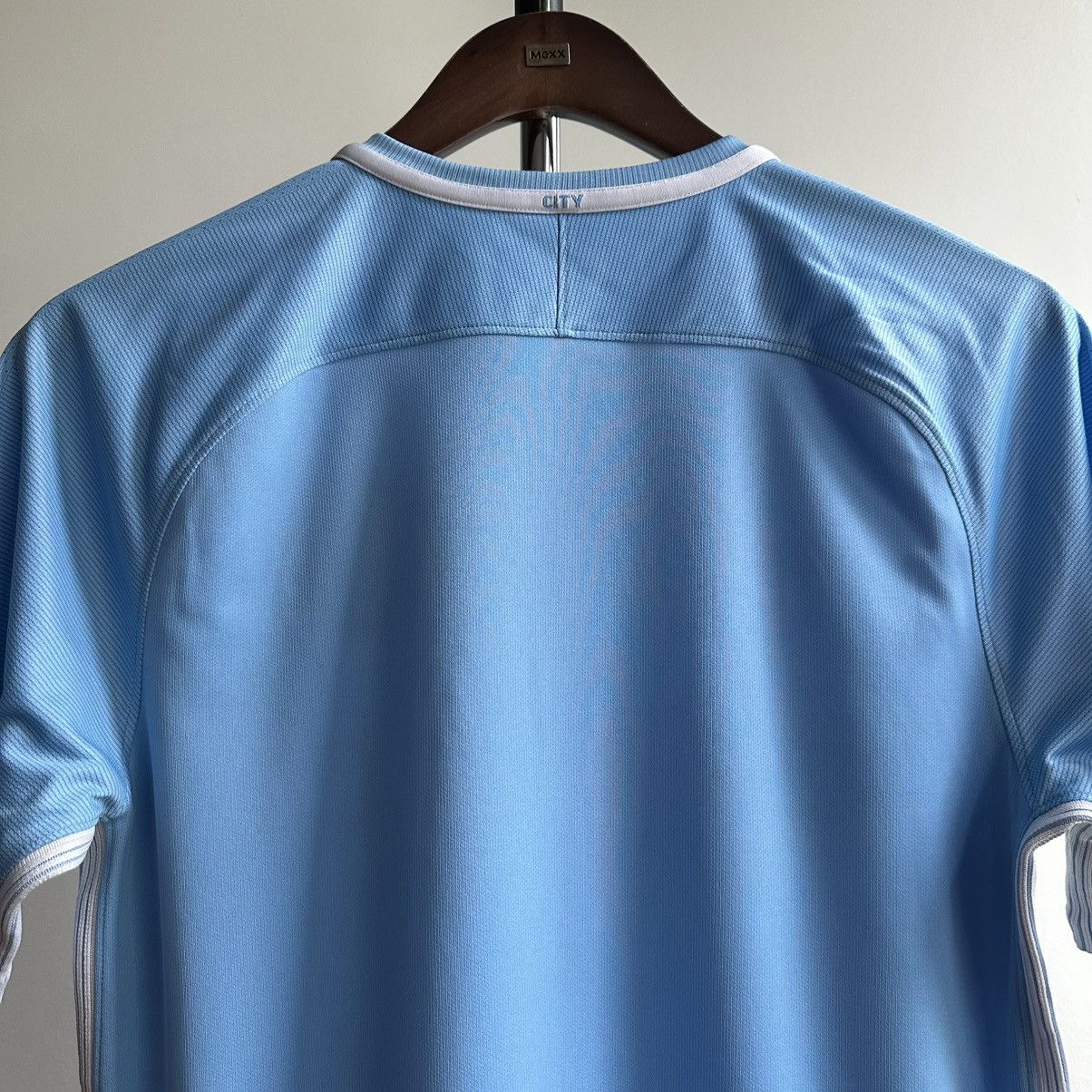 Nike NIKE FC MANCHESTER CITY 2017/18 SOCCER JERSEY FOOTBALL SHIRT Size US S / EU 44-46 / 1 - 9 Thumbnail